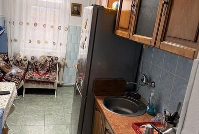 Apartament cu 3 camere decomandat în Est - 1