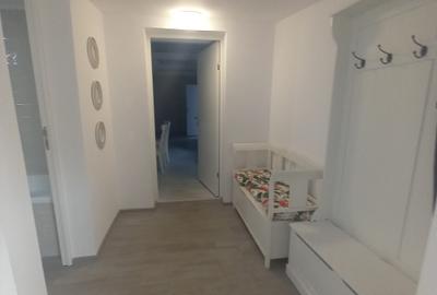 Casă de închiriat  cu 3 camere decomandate, zona Palazu Mare - 8