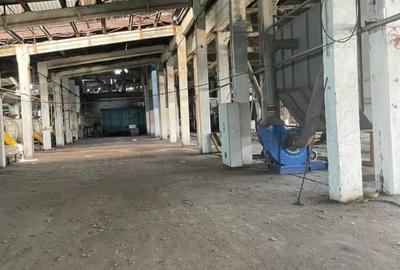 Spațiu industrial, de 37,000 mp, în Central - 2
