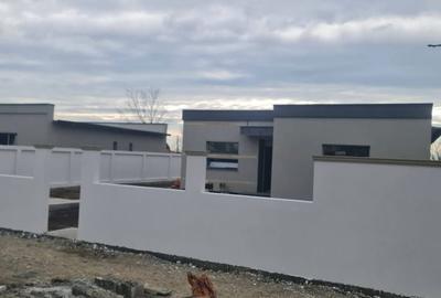 Casă cu 3 camere în Costi - 3