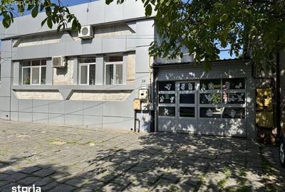 Casă cu 4 camere cu Teren 700 Mp în Central - 2