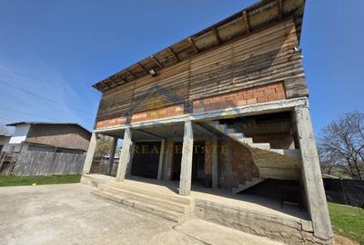 Casă individuală cu 6 camere cu Canalizare în Lipănești - 2