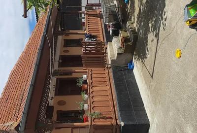 Casa batraneasca pentru relocare sau demolare - 1