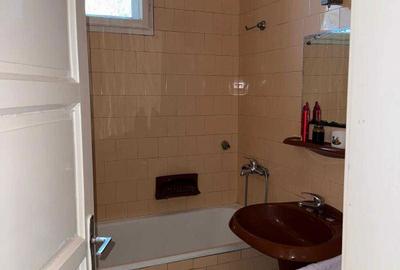 Casă cu 4 camere cu Teren 500 Mp în Central - 2