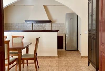 Casă în stil mediteranean, plină de lumină și farmec, cu grădină frumoasă Casă în stil mediteranean, plină de lumină și farmec, cu grădină frumoasă - 3