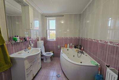 Vila tip duplex - 3 camere - semimobilat- 270mp teren - pod - cartierul nou - 9