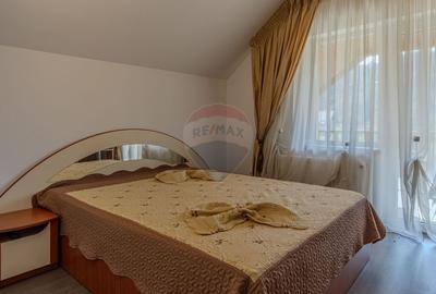 Casă cu 10 camere cu Teren 1074 Mp în Moieciu de Jos - 21