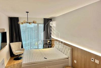 Apartament cu 4 camere semidecomandat, mobilat în Central - 2