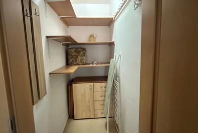 Apartament cu 2 camere decomandat în Tractorul - 8