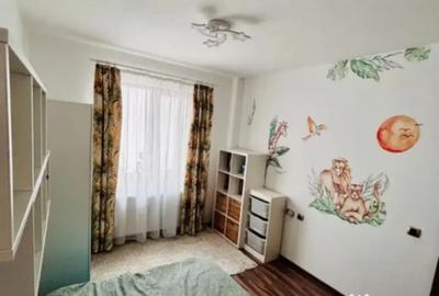 Apartament cu 4 camere decomandat, mobilat în Tractorul - 4