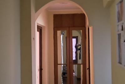 Apartament cu 3 camere decomandat în Casa de Cultură - 2