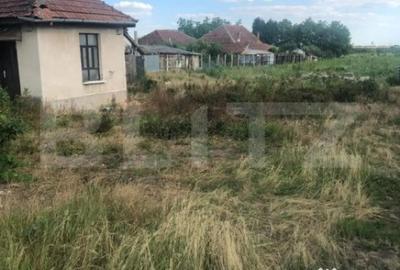 Teren de 1331 mp, în Central - 2