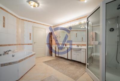 Casă individuală cu 10 camere cu Canalizare în Sisești - 47
