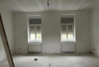 Casă cu 6 camere cu Teren 200 Mp în Odobescu - 10