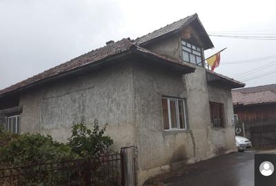 Casă individuală cu Teren 803 Mp în Susenii Bârgăului - 1