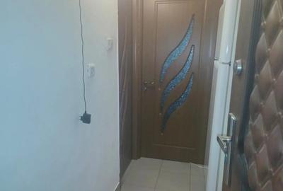 Inchiriez garsoniera - 2