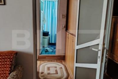 Apartament cu 2 camere semidecomandat, mobilat în Micro 4