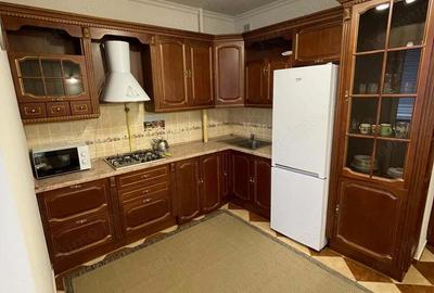 Apartament cu 2 camere decomandat în Lipovei