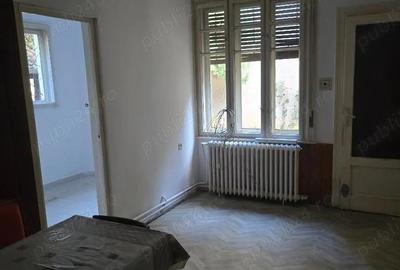Casă cu 6 camere cu Teren 242 Mp în Ultracentral