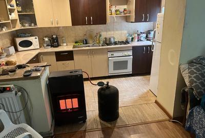 Casă cu 4 camere în Central - 2