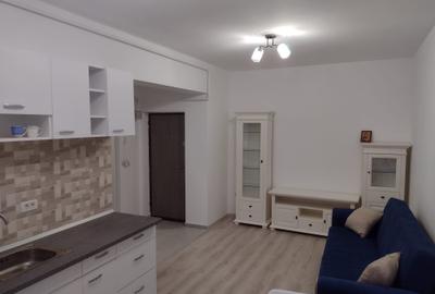 Apartament cu 2 camere decomandat în Roșu