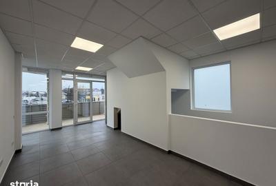 Spațiu comercial, de 95 mp, în Central - 13