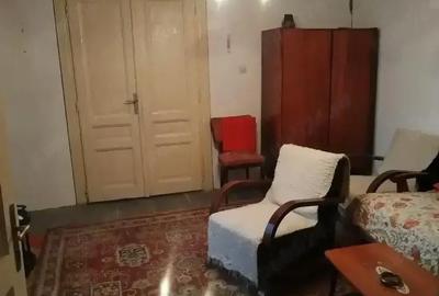 Casă cu Teren 800 Mp în Ginta - 2