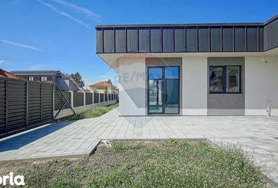 Casă cu 5 camere cu Teren 657 Mp în Florilor - 1