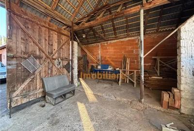 Casă cu 2 camere cu Teren 6754 Mp în Lăzăreni - 3