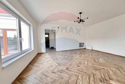 Casă cu 3 camere cu Teren 2000 Mp în Oncea - 12