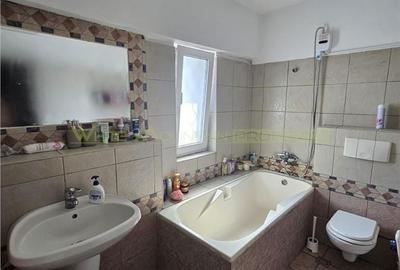 Apartament cu 4 camere în Unirii - 8
