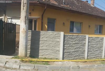 Casa de vinzare - 1