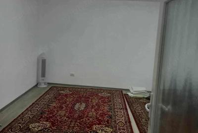 Casă cu 4 camere cu Teren 10 Mp în Central - 2