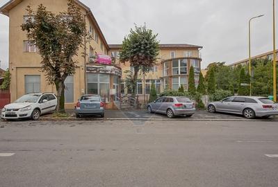 Spatiu comercial stradal- 120 mp-  Zona Astra - 9