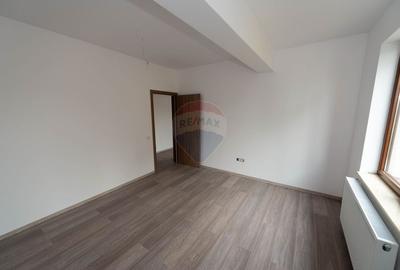 Apartament / Spatiu 3 camere, 86mp, de inchiriat, rond Alba Iulia - 4