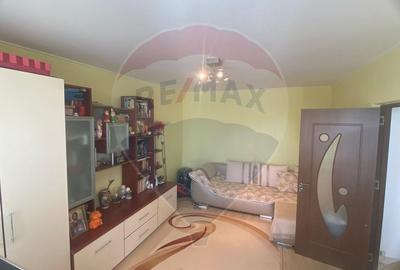 DE VANZARE Apartament cu 2 camere in zona Titan - 3