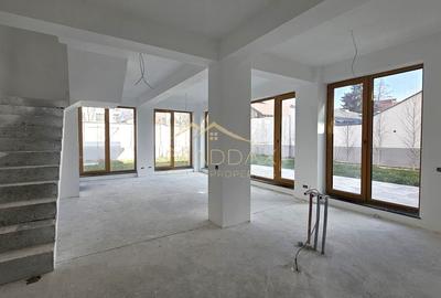 Apartament de vanzare 3 camere tip Duplex***Curte 110mp***Piata Domenii