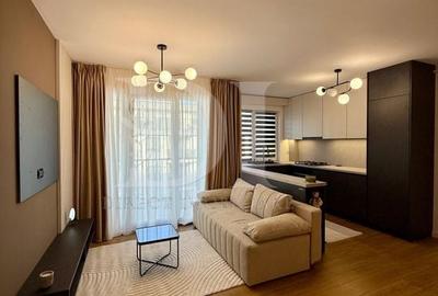 Apartament cu 2 camere semidecomandat, mobilat în Florești