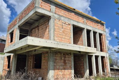 Casă cu 4 camere cu Teren 470 Mp în Central - 14