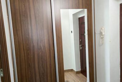 Apartament cu 2 camere decomandat în Calea București - 3