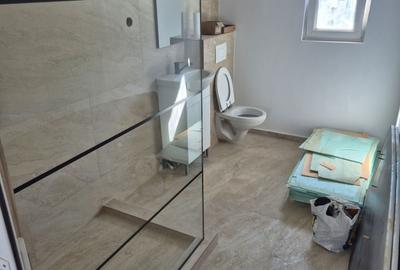 Spațiu comercial, de 60 mp, în Central - 4