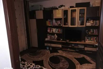 Apartament cu 2 camere decomandat în Prundu