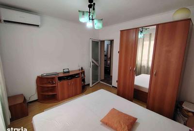 Apartament cu 3 camere decomandat în Micro 11 - 13