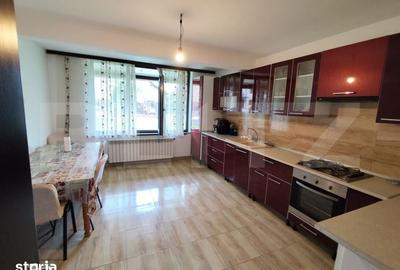 Casă cu 5 camere cu Teren 1378 Mp în Miroslava - 8
