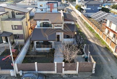 Casă individuală cu 5 camere cu Canalizare în Palazu Mare - 1