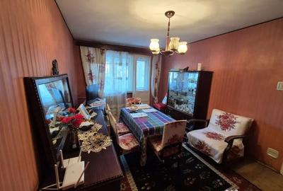 Apartament cu 3 camere decomandat în 1 Mai - 5