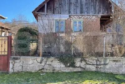 Casă cu 3 camere cu Teren 3200 Mp în Central - 10