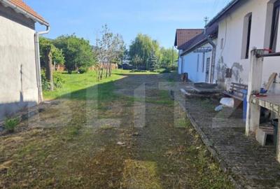 Casă cu 7 camere cu Teren 2828 Mp în Central