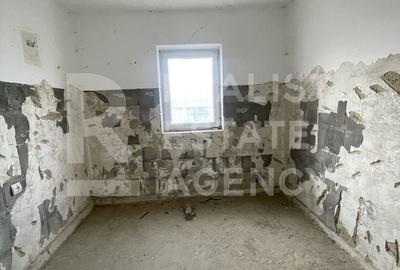 Casă individuală cu 10 camere cu Canalizare în Schitu Duca - 9