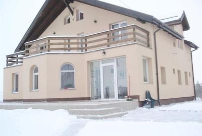 7 Camere + 7 Bai de Inchiriat, pentru Firme   Ghimbav